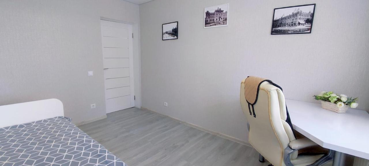 تشيسيناو Large Apartment Near The Airport And City Center المظهر الخارجي الصورة