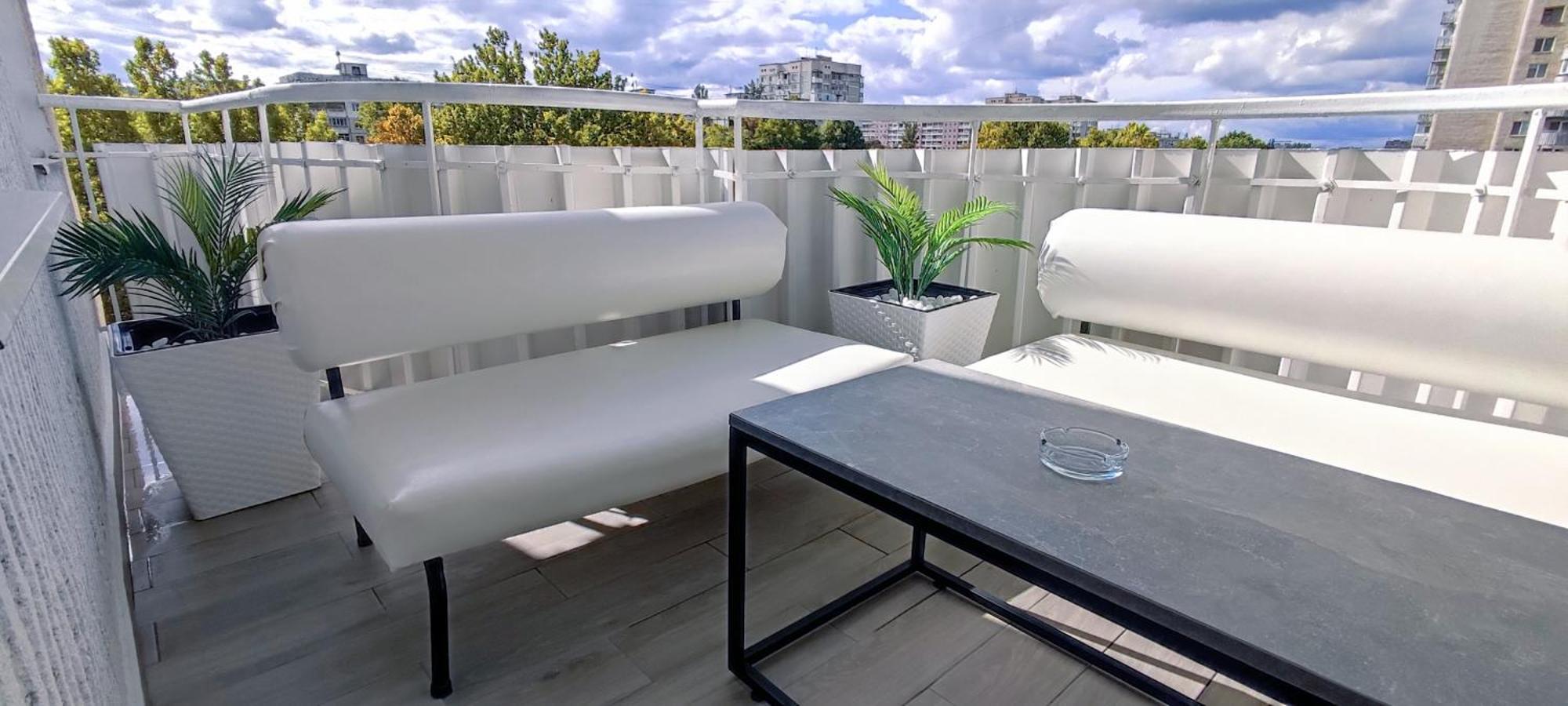 تشيسيناو Large Apartment Near The Airport And City Center المظهر الخارجي الصورة