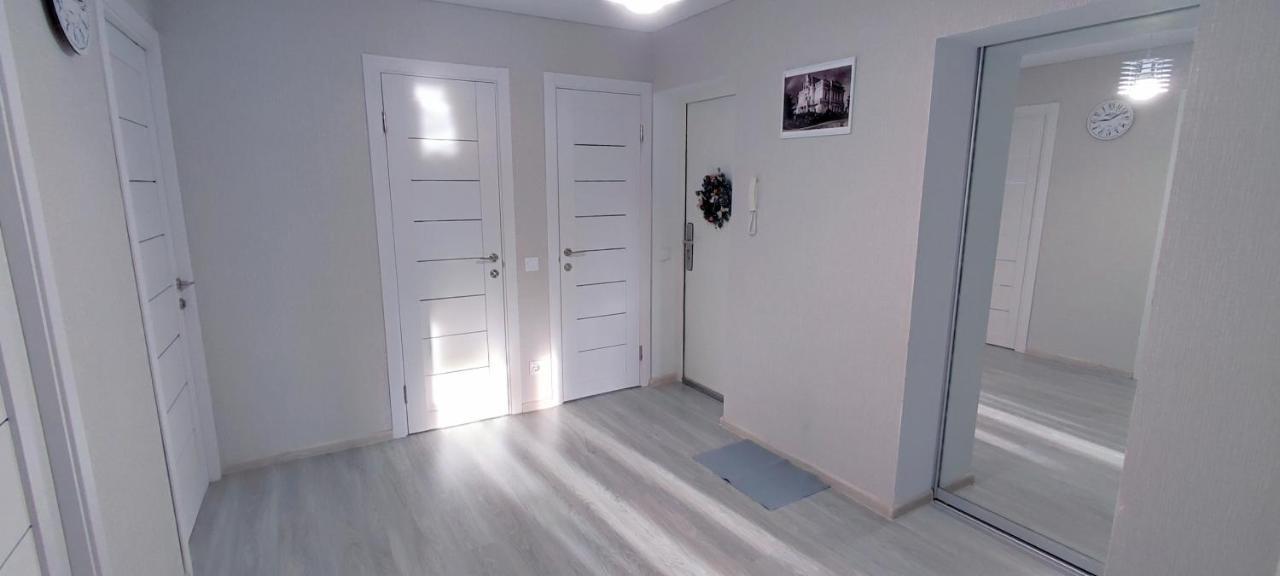 تشيسيناو Large Apartment Near The Airport And City Center المظهر الخارجي الصورة