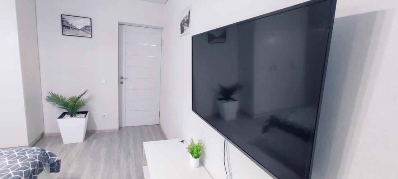 تشيسيناو Large Apartment Near The Airport And City Center المظهر الخارجي الصورة