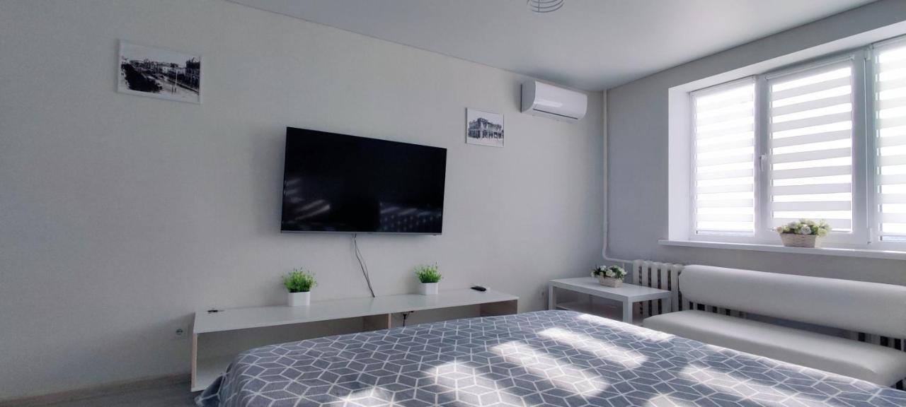 تشيسيناو Large Apartment Near The Airport And City Center المظهر الخارجي الصورة